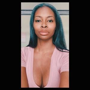 Meet your Posher, Mercedes